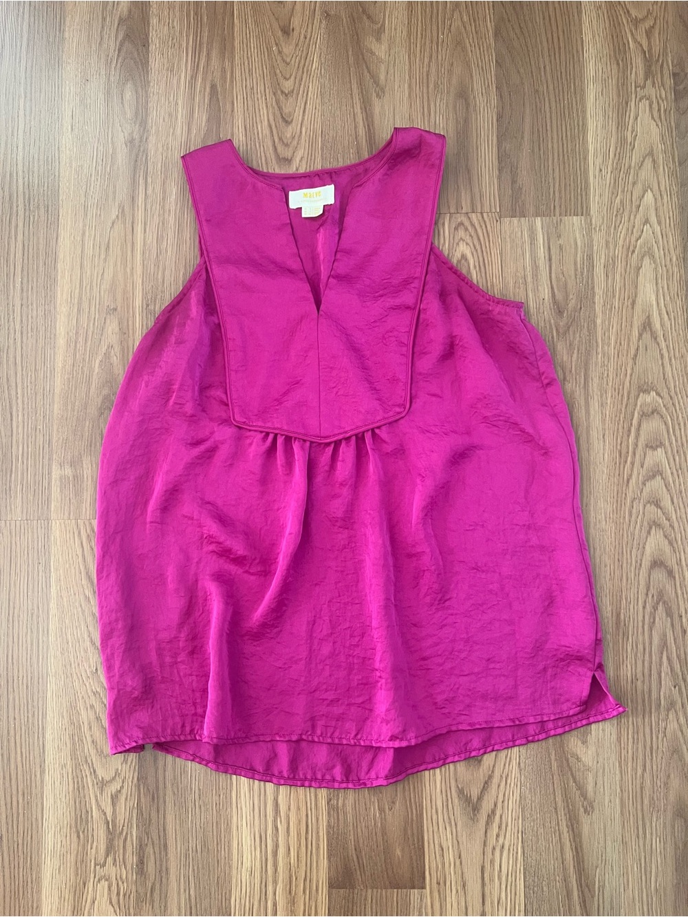 Maeve Bright Fuchsia Sleeveless V-Neck Flowy Tank - Picture 1 of 2